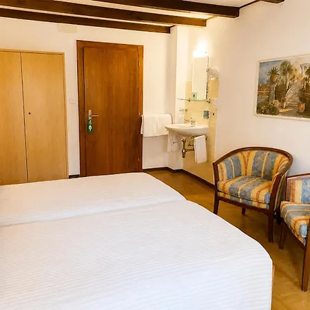 Parkhotel Emmaus - Casa Rustico Szálloda 2*
